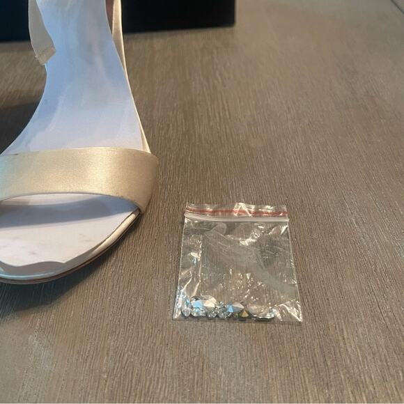 Badgley Mischka Ivory Satin Everafter Wedding Bridal Heel Sandal Size 5.5 - Picture 11 of 13